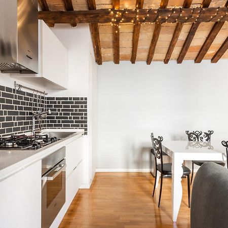 Pavone Centre Romantic Apartment Exterior photo