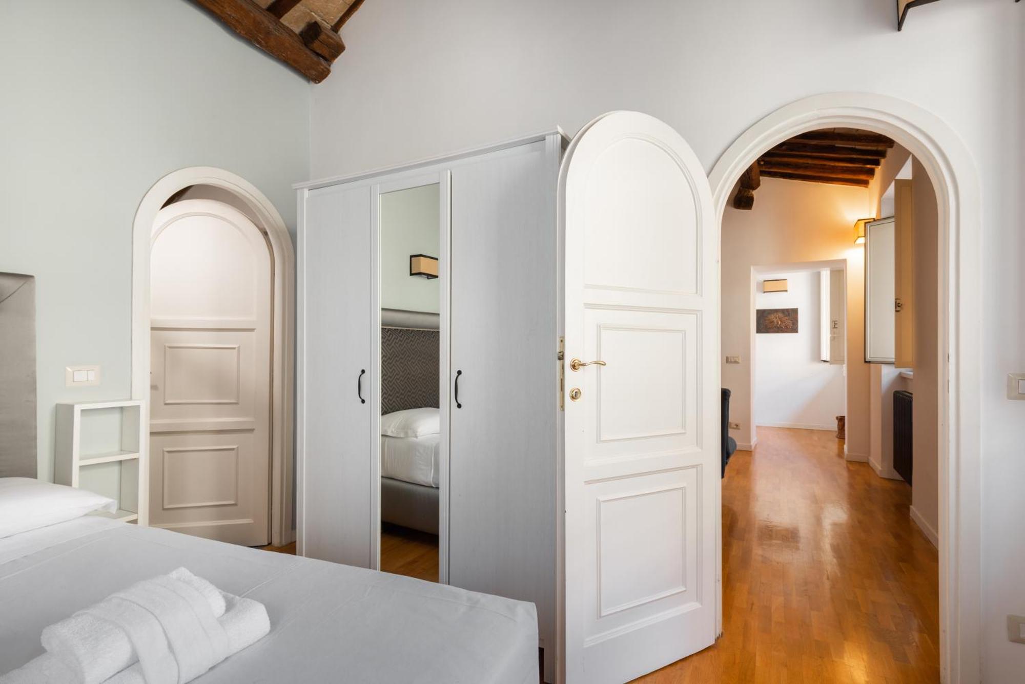Pavone Centre Romantic Apartment Exterior photo
