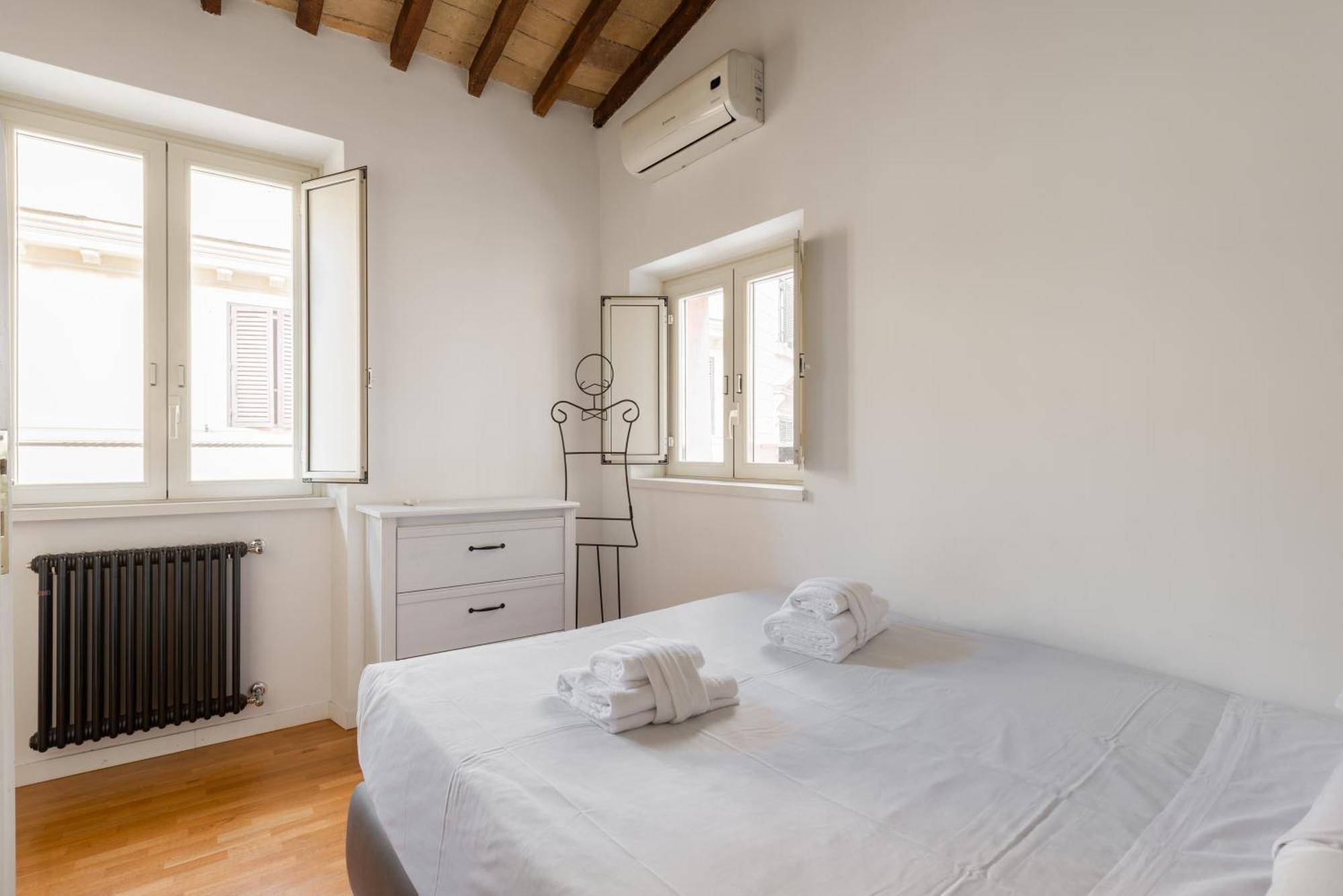 Pavone Centre Romantic Apartment Exterior photo