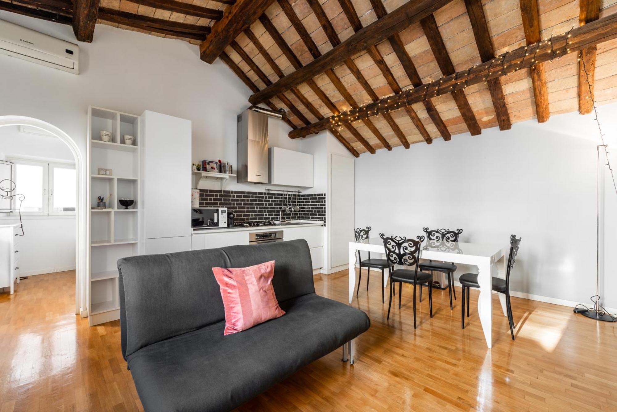 Pavone Centre Romantic Apartment Exterior photo